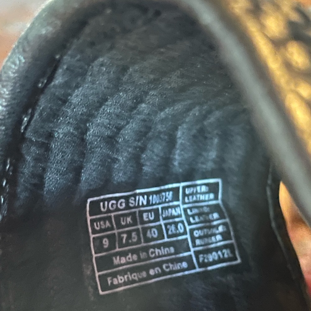 UGG woven black leather wedges size 9 - Picture 5 of 5